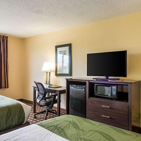 Quality Inn Huntersville Near Lake Norman Extérieur photo