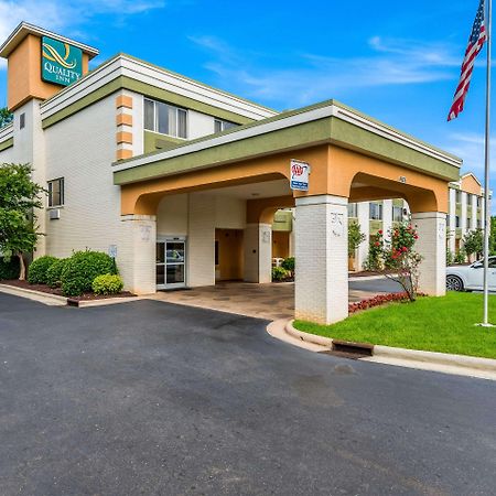 Quality Inn Huntersville Near Lake Norman Extérieur photo