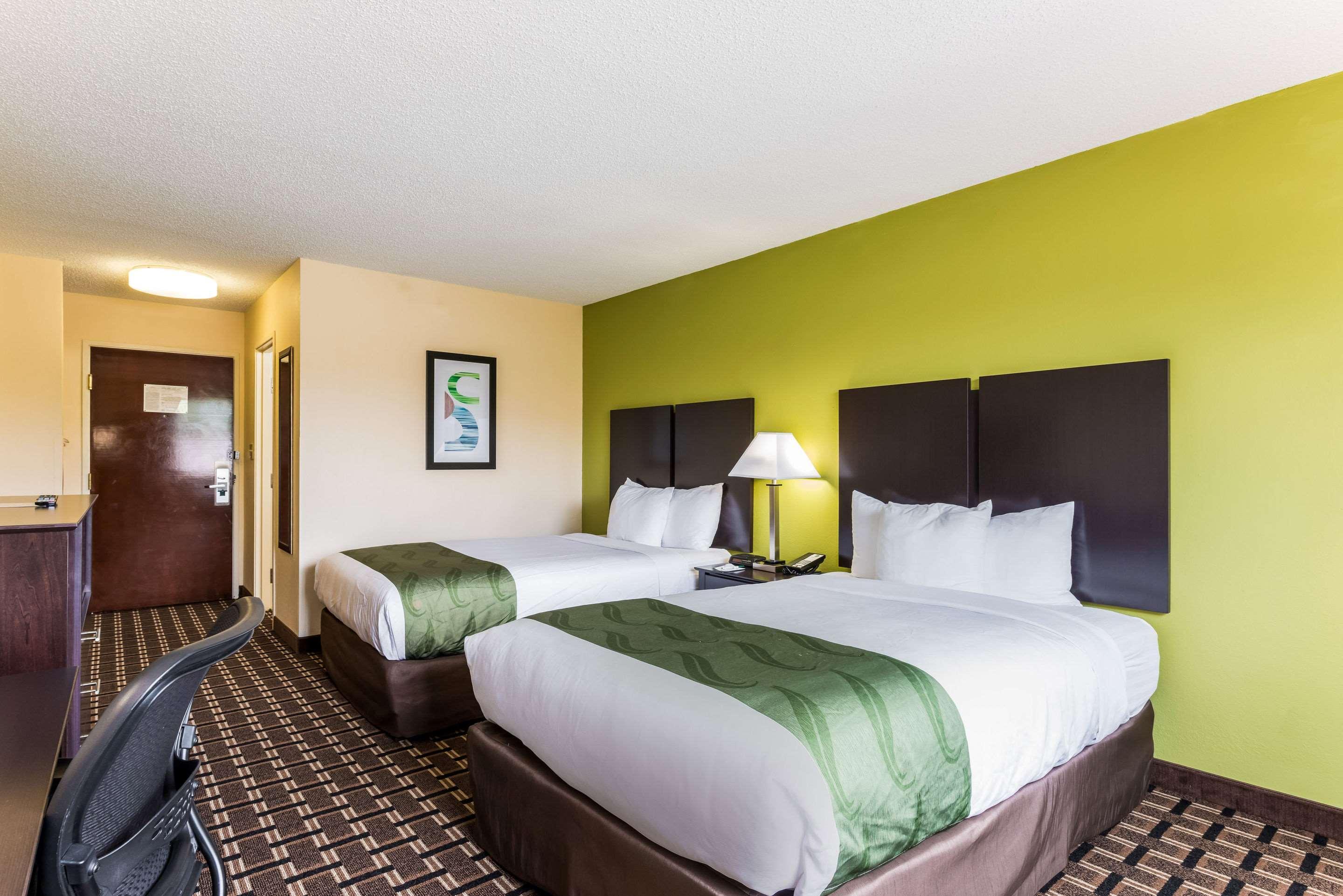 Quality Inn Huntersville Near Lake Norman Extérieur photo