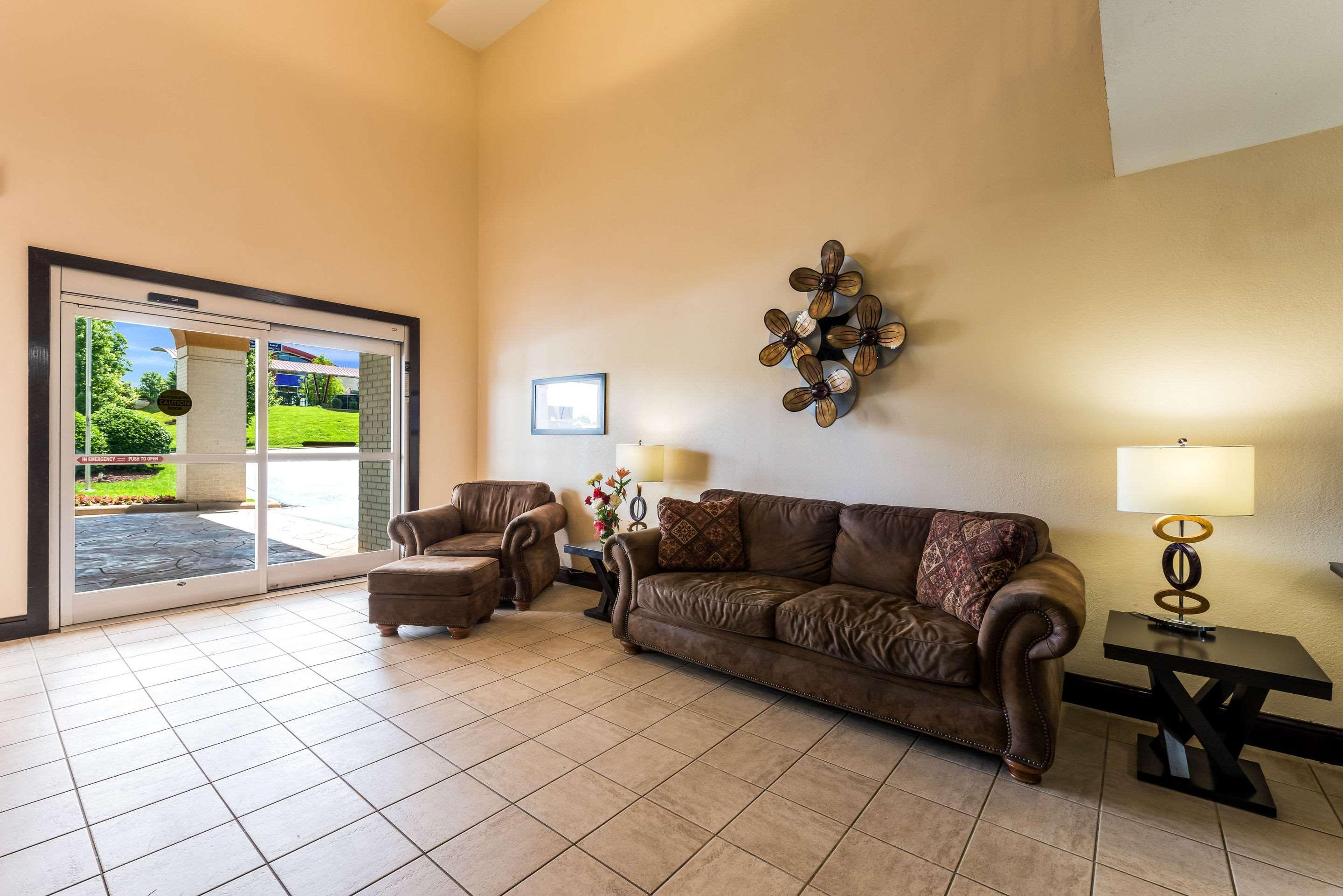 Quality Inn Huntersville Near Lake Norman Extérieur photo