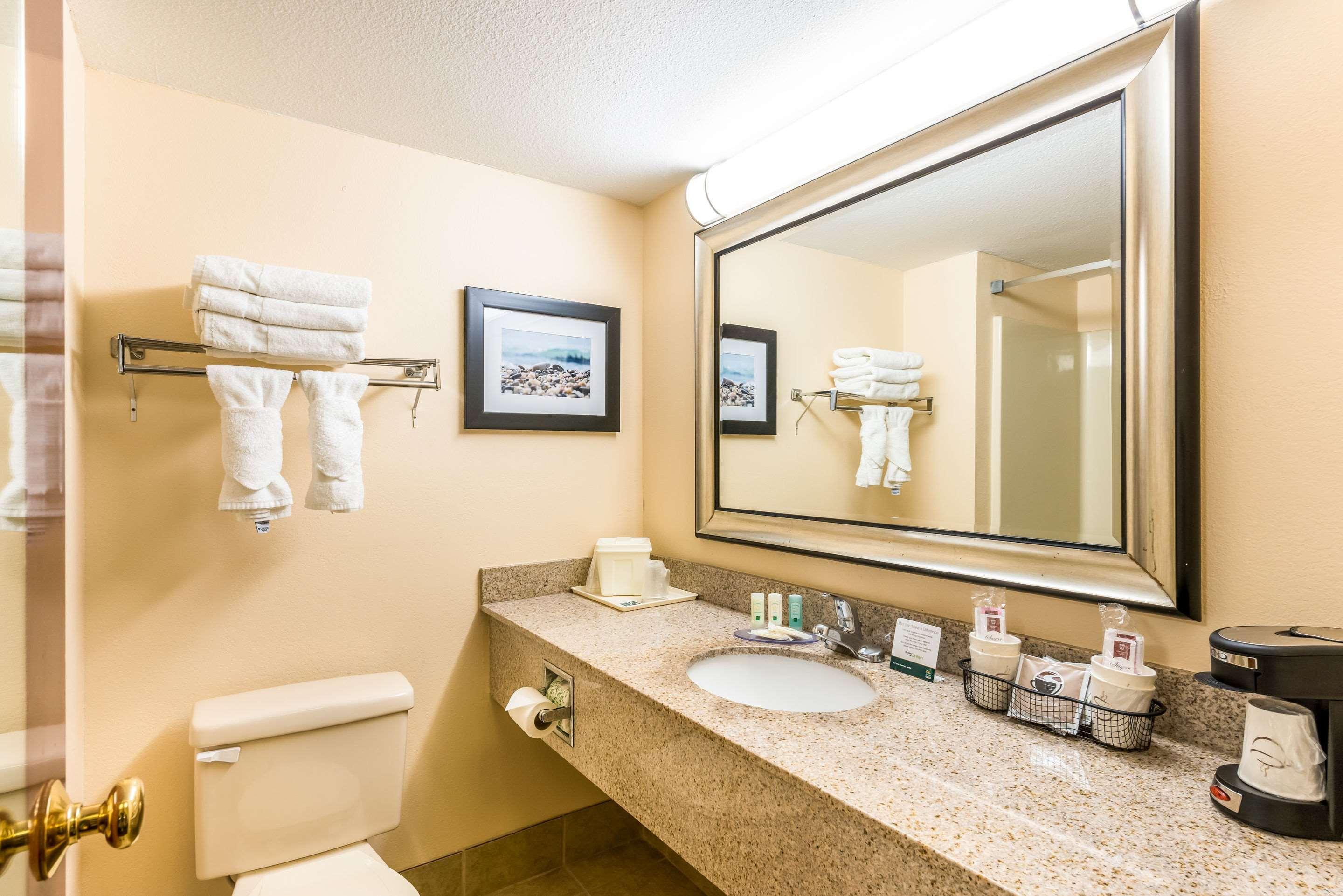 Quality Inn Huntersville Near Lake Norman Extérieur photo