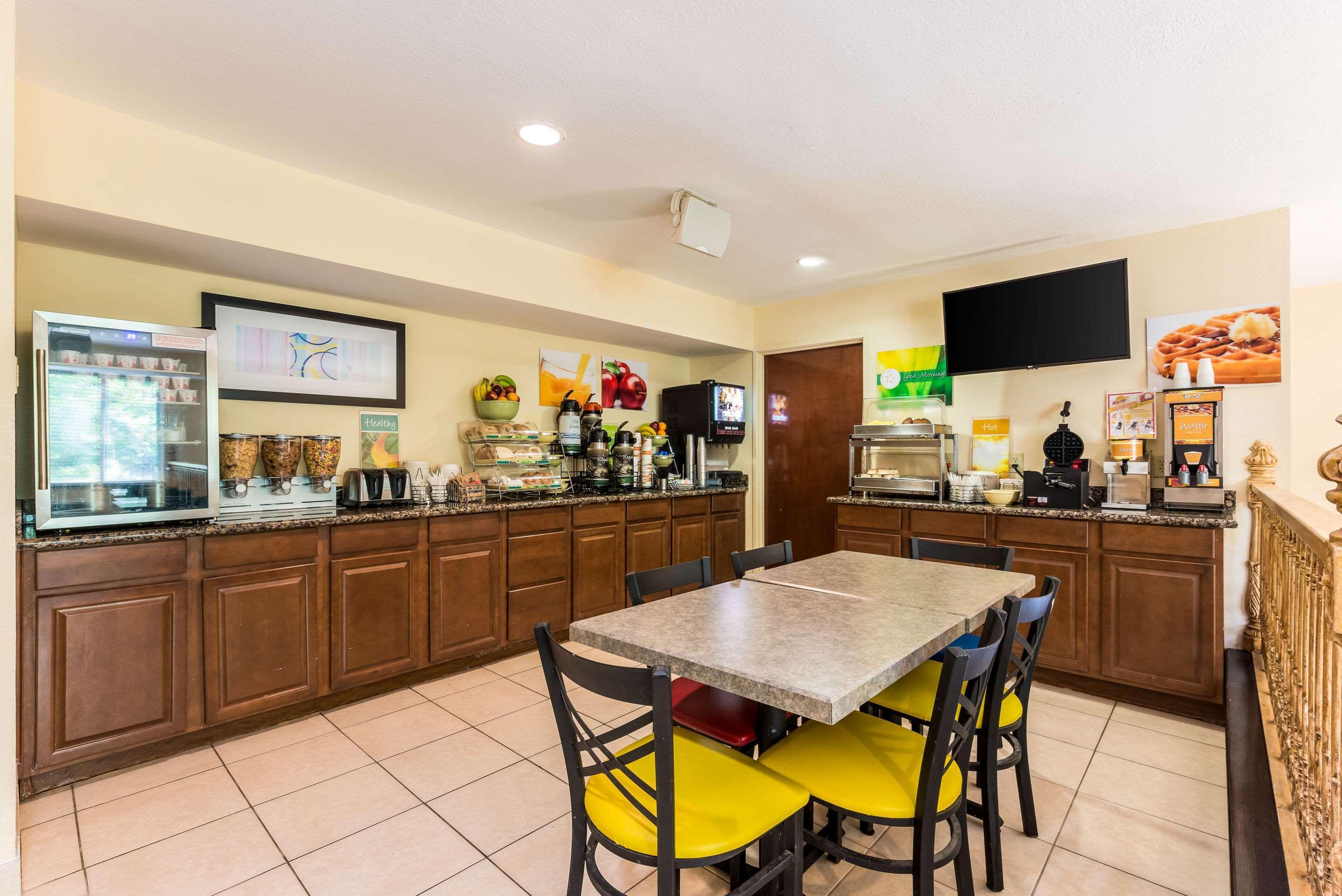 Quality Inn Huntersville Near Lake Norman Extérieur photo