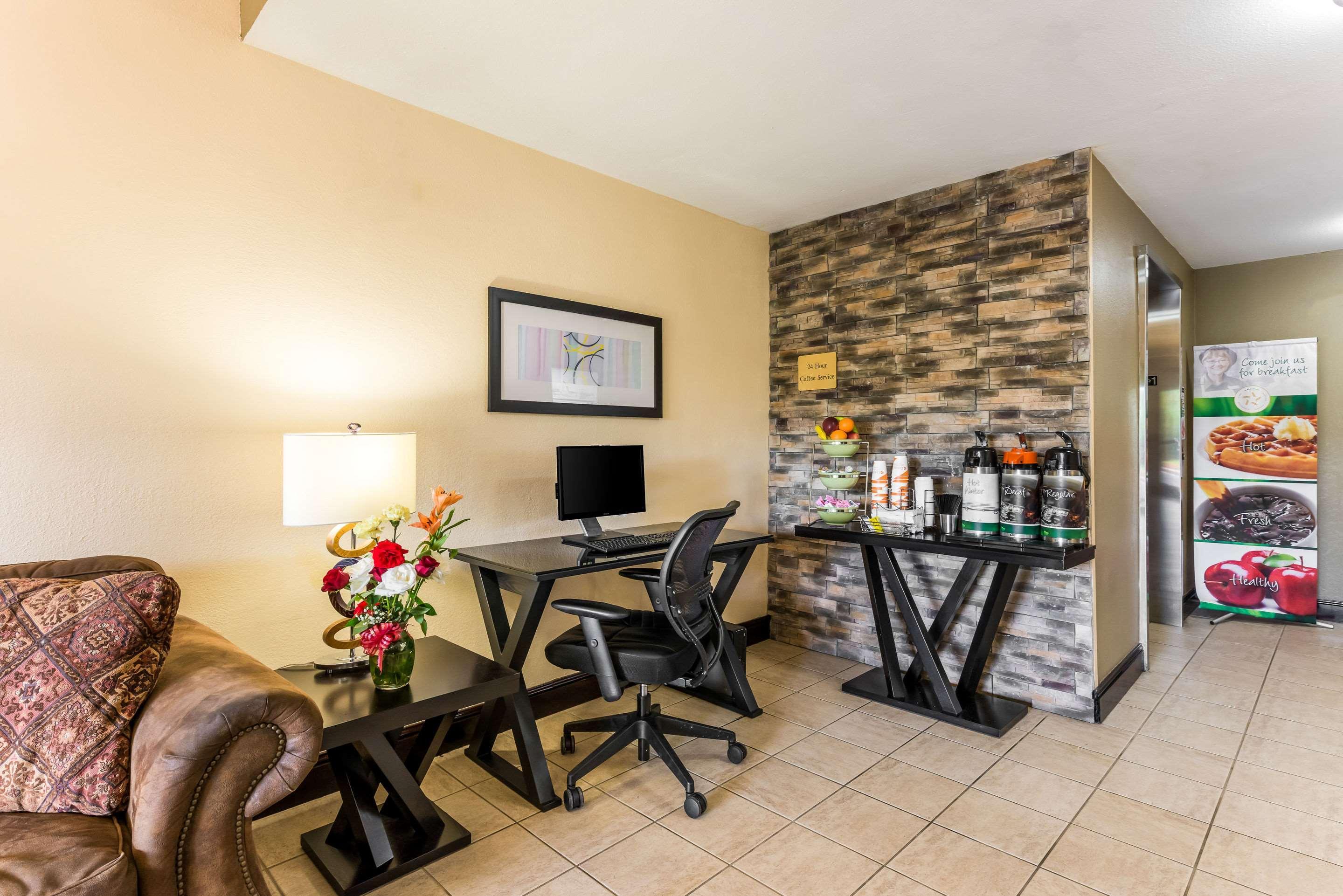 Quality Inn Huntersville Near Lake Norman Extérieur photo
