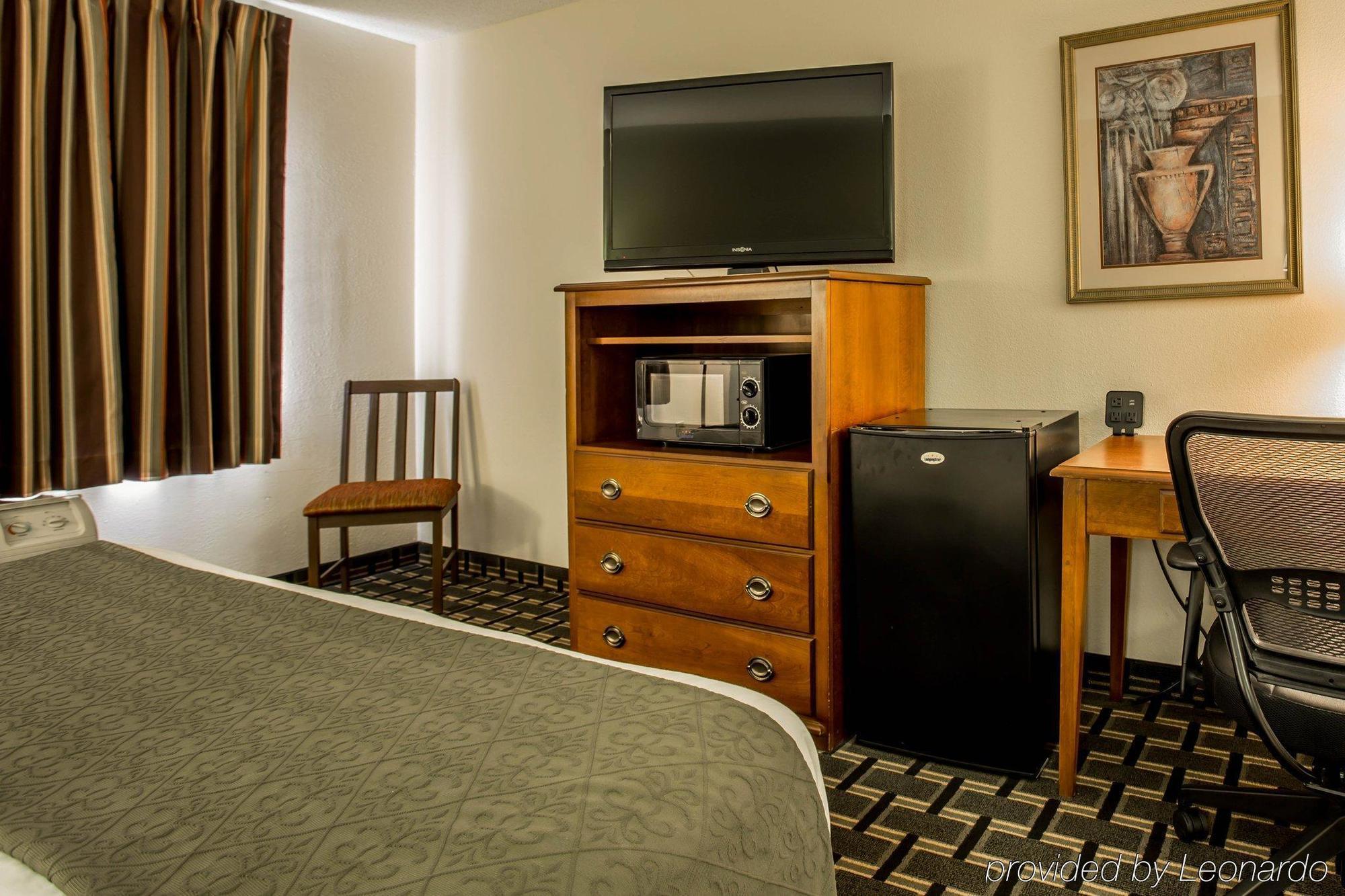 Quality Inn Huntersville Near Lake Norman Extérieur photo