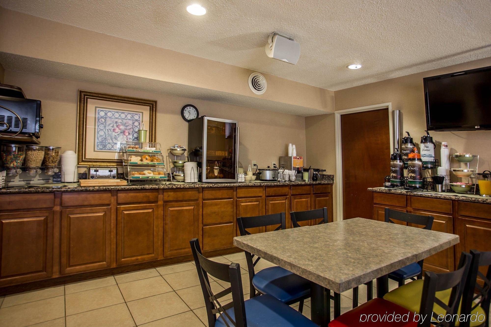 Quality Inn Huntersville Near Lake Norman Extérieur photo
