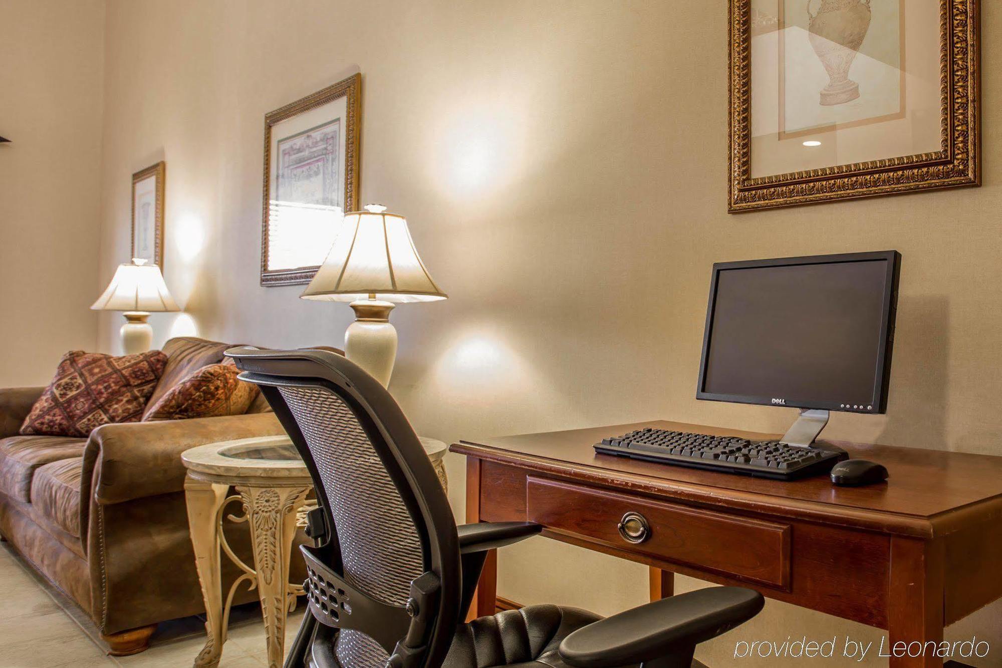 Quality Inn Huntersville Near Lake Norman Extérieur photo