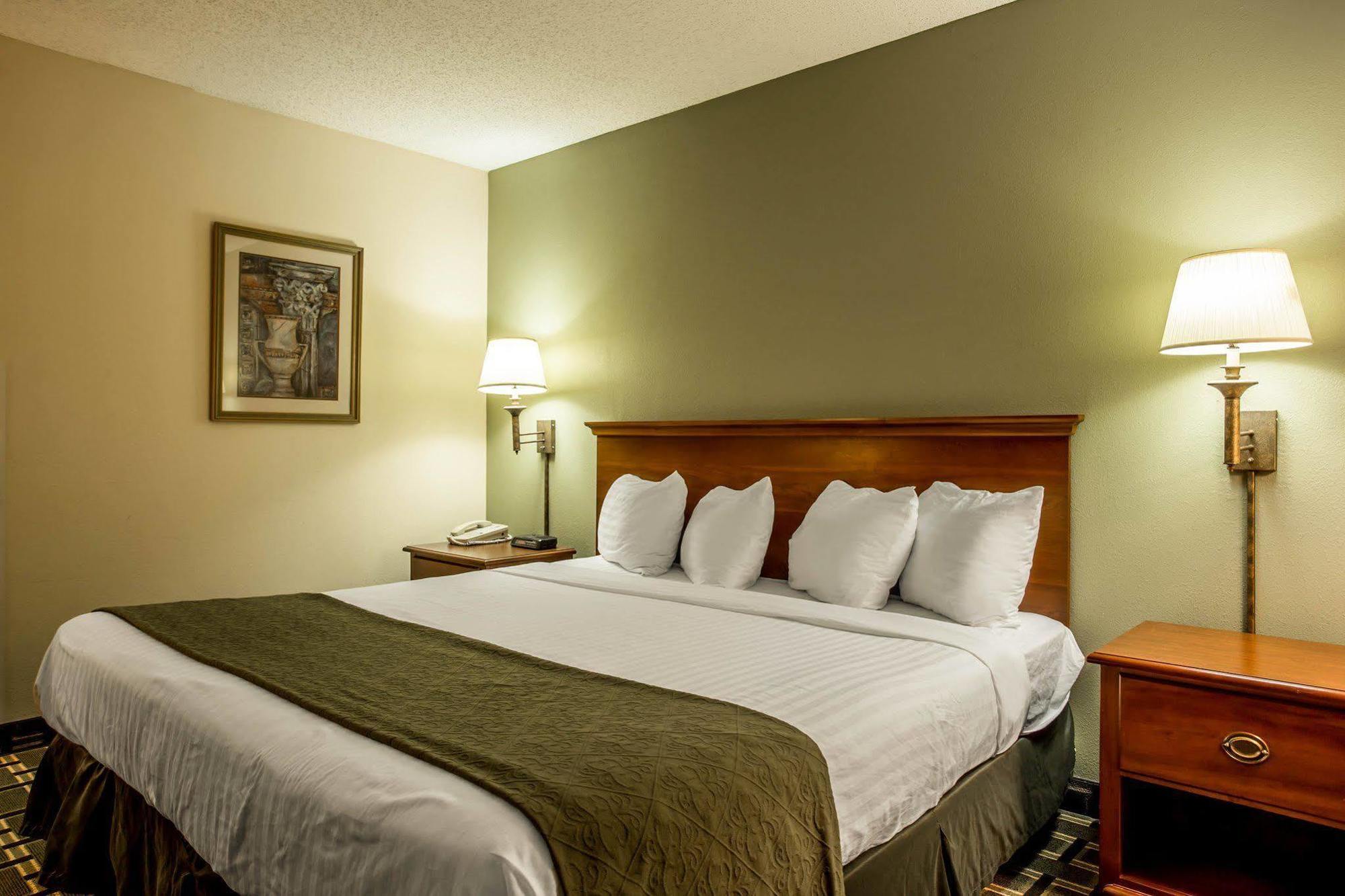 Quality Inn Huntersville Near Lake Norman Extérieur photo